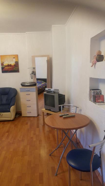 Apartement Kruglouniversitetska 2/1 Киев Стая снимка