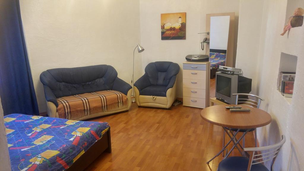 Apartement Kruglouniversitetska 2/1 Киев Стая снимка